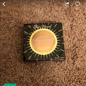 Too faced bronzer